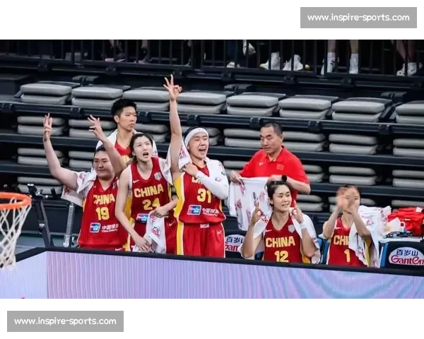 冠军相!中国女篮一路走来,霸气十足,冠军奖杯实至名归!